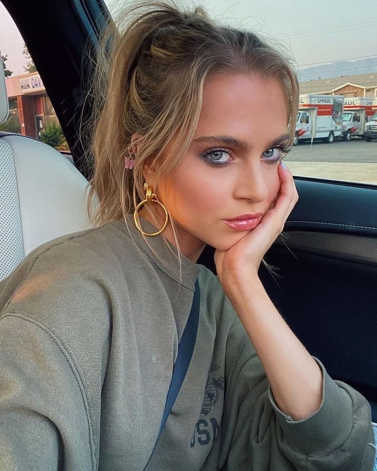 Picture of Anne Winters