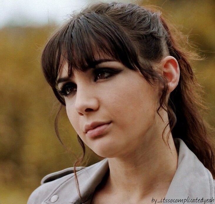 Hannah Marks Hannah Marks