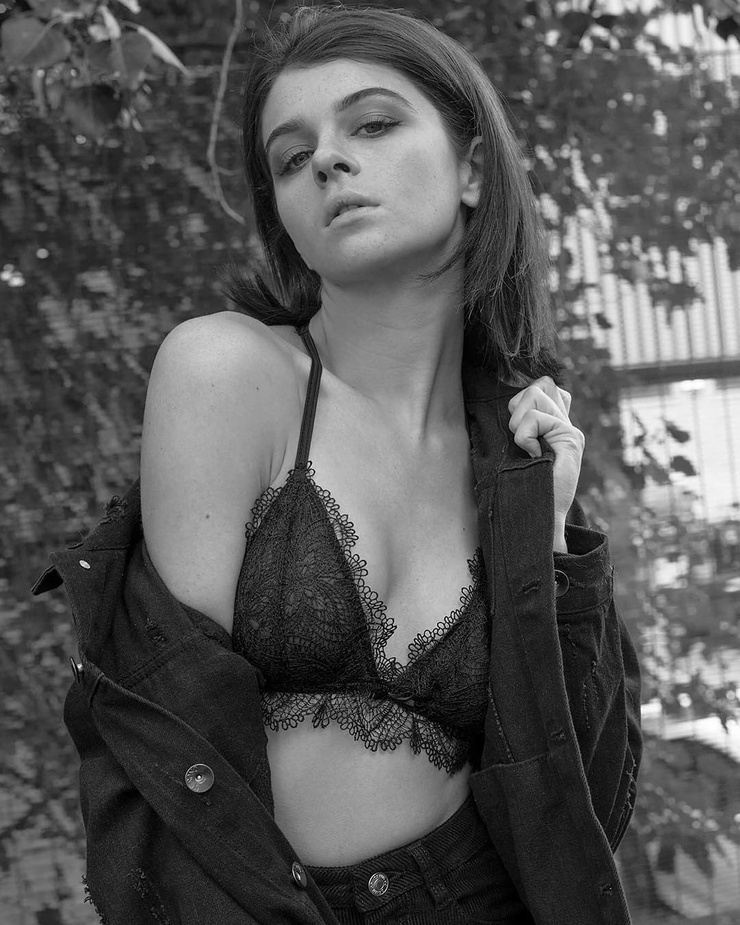 Chloe Middleton Chloe Middleton