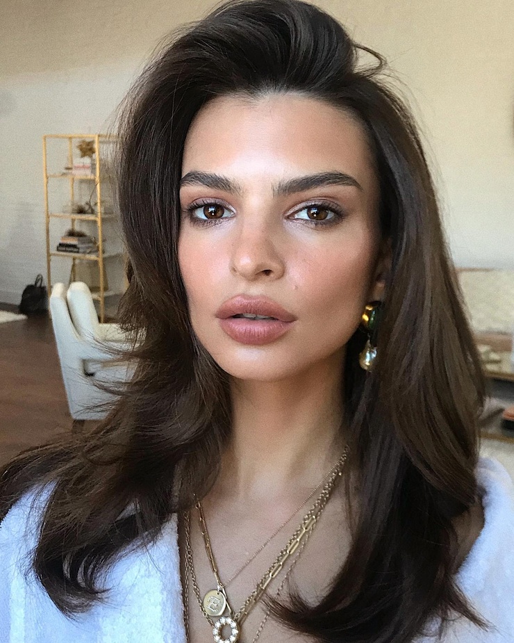 Emily Ratajkowski