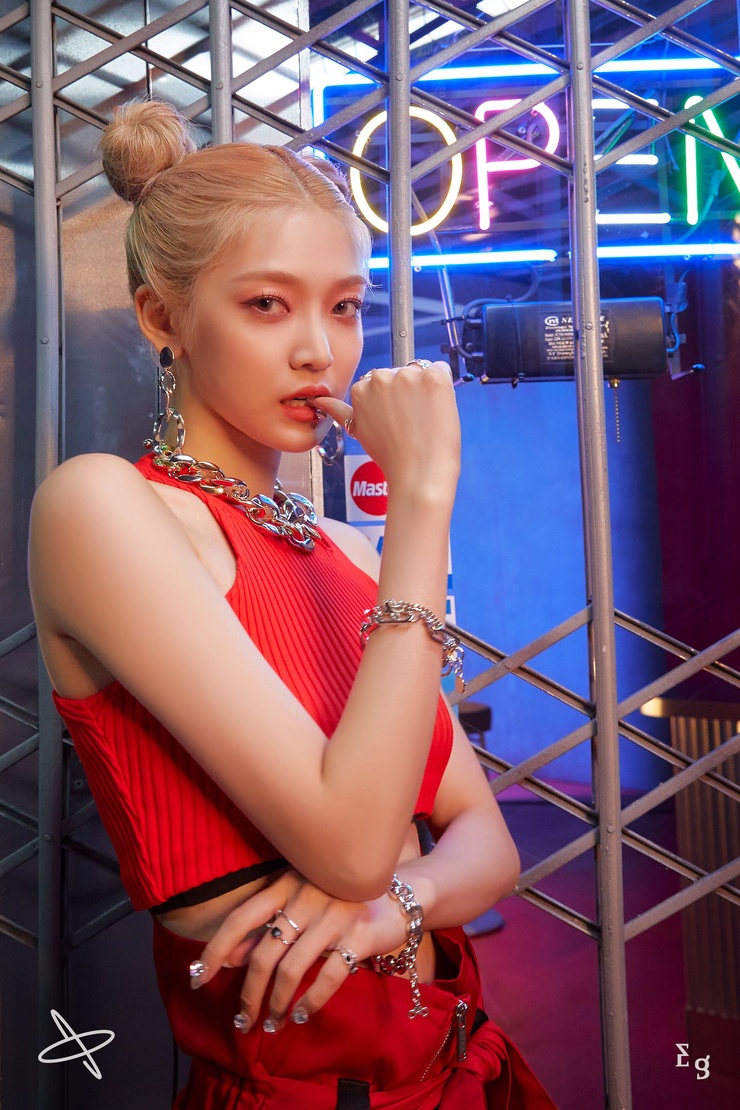 EVERGLOW EVERGLOW