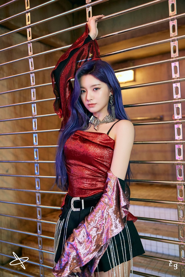 EVERGLOW EVERGLOW