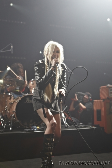 Picture of Taylor Momsen