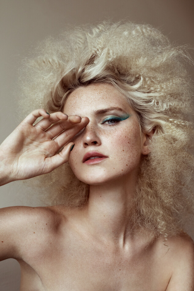 Picture of Alexa Reynen