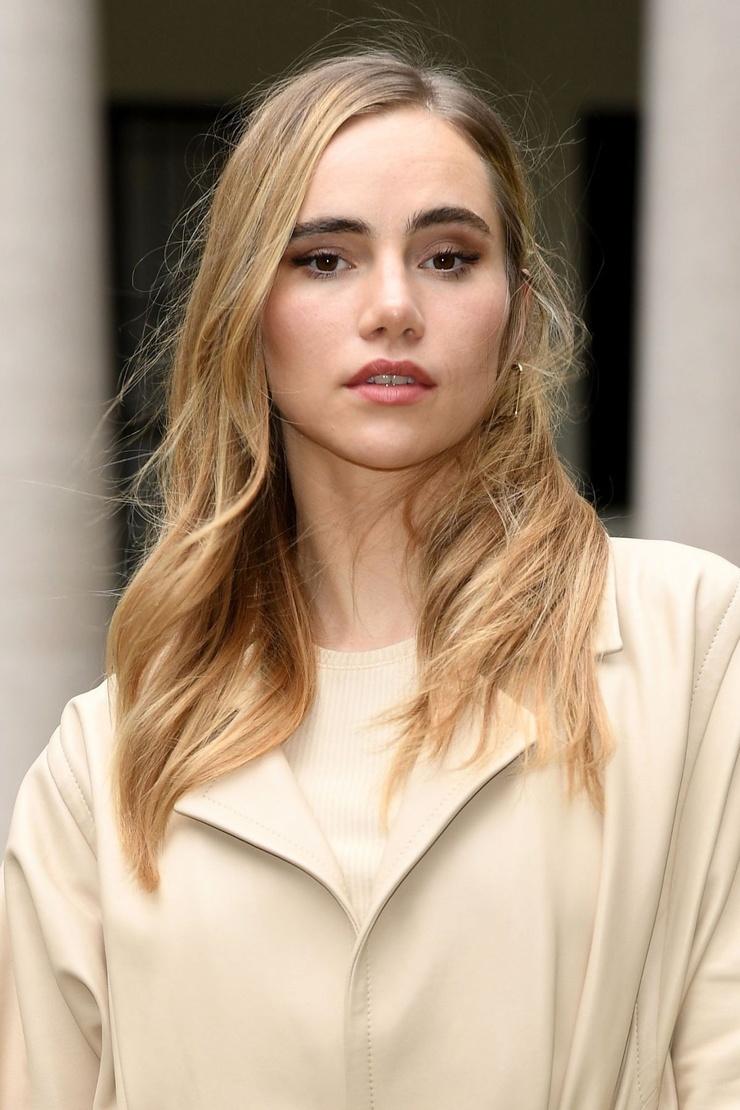 Suki Waterhouse