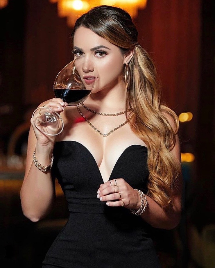 Itza Reyna Itza Reyna