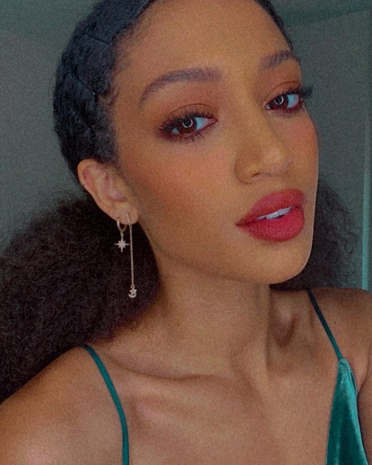 Samantha Logan