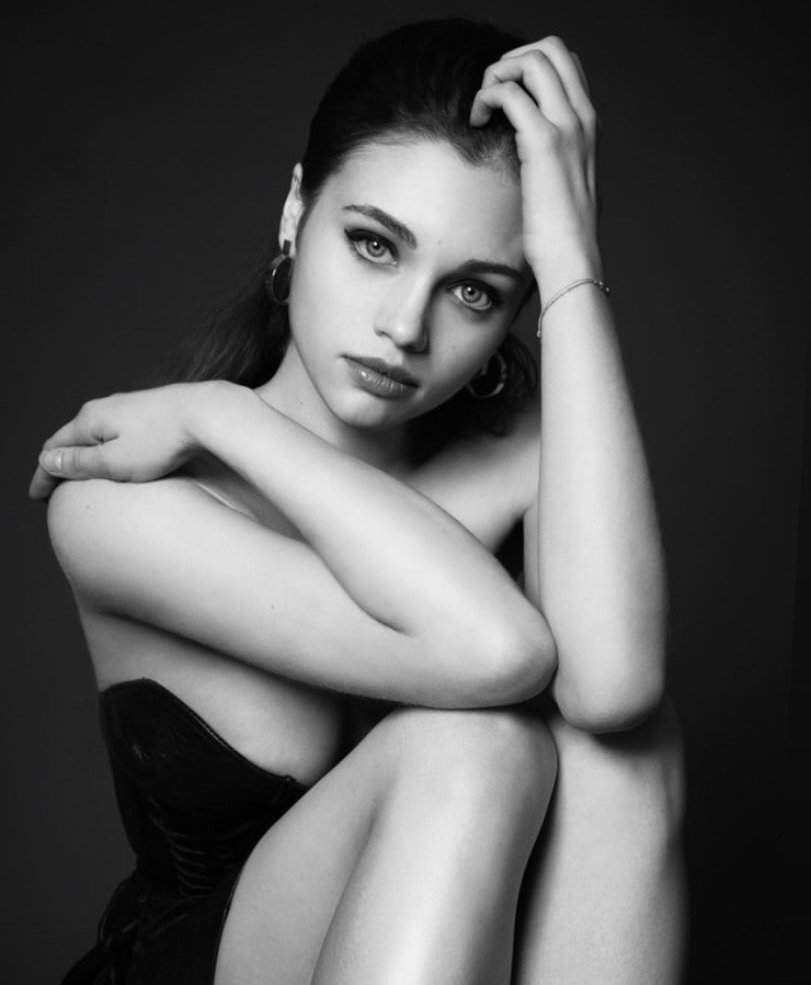 India Eisley India Eisley