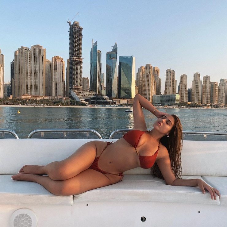 Anna Vakili