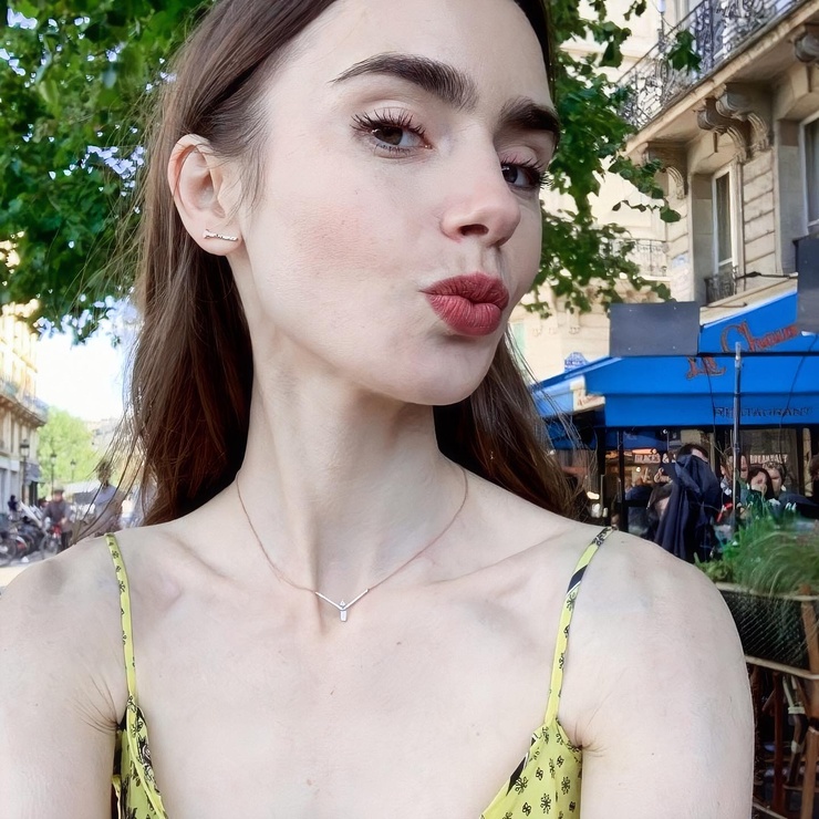 Lily Collins Lily Collins