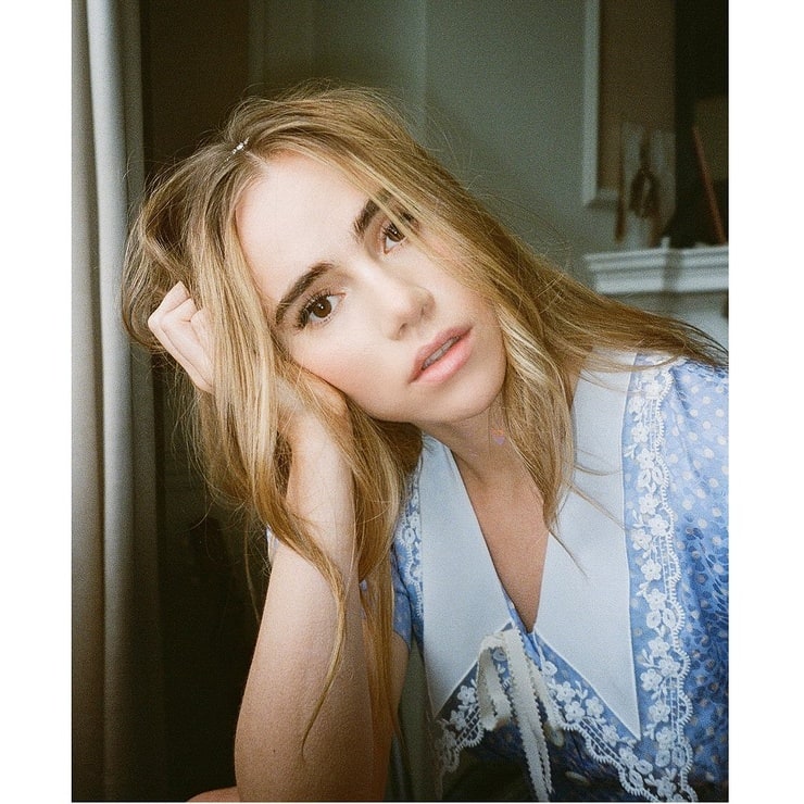 Suki Waterhouse