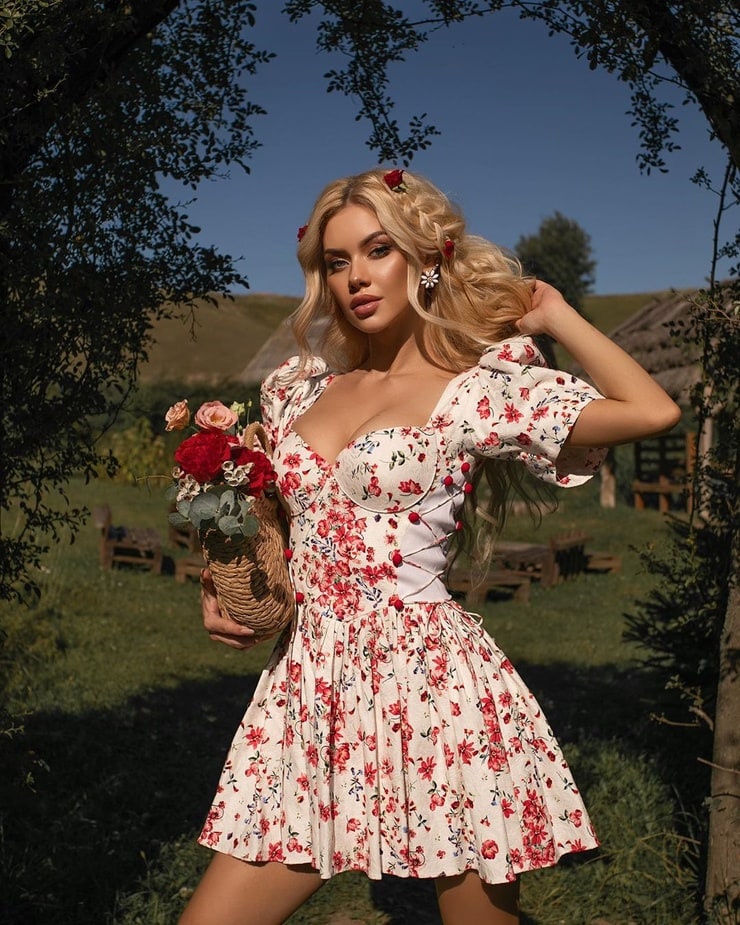 Viktoria Kristal Viktoria Kristal