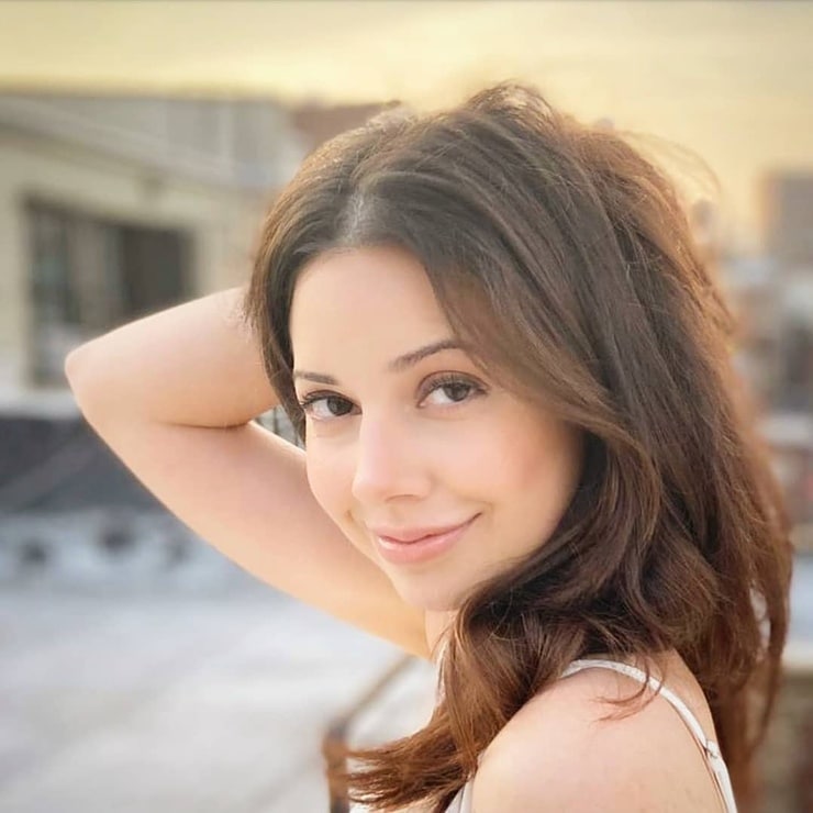 Leila Almas Leila Almas