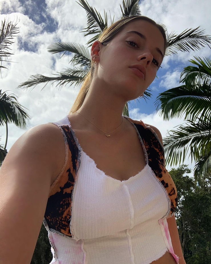 taya brooks