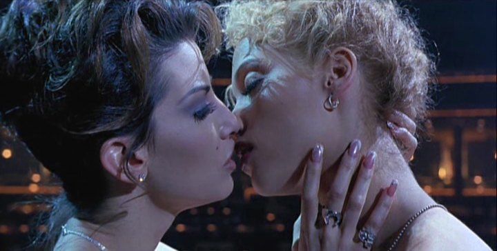 Showgirls (1995) Showgirls (1995)