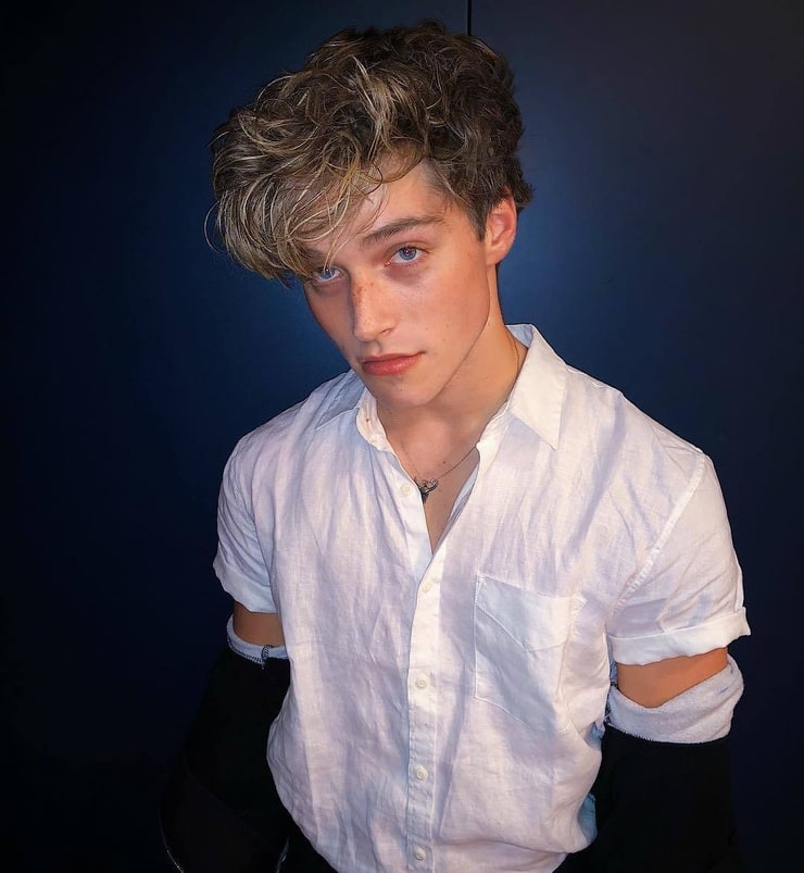 Froy Gutierrez