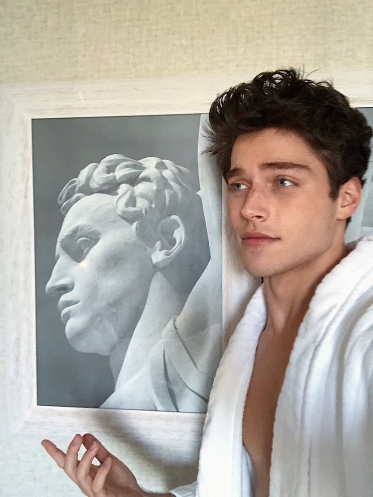 Froy Gutierrez