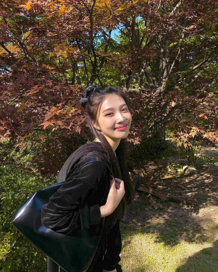 Joy (Park Soo Young)