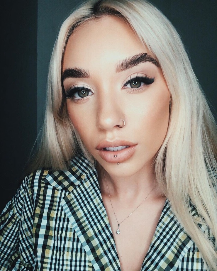 Ella Baig Ella Baig