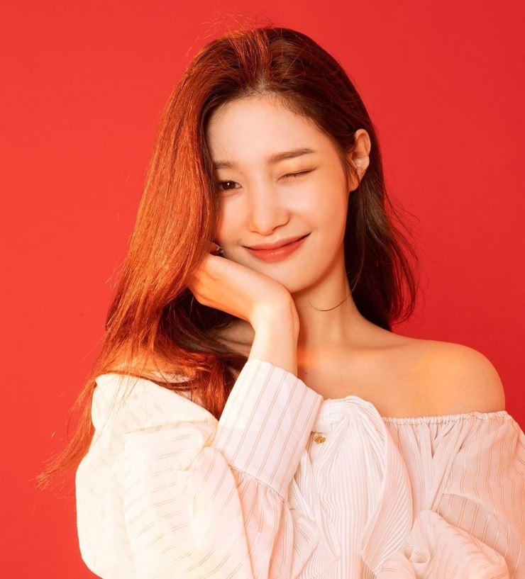Chae-Yeon Jung Chae-Yeon Jung