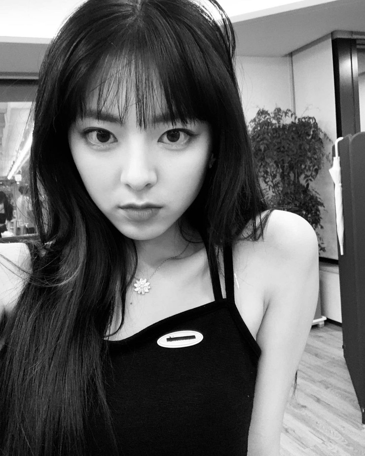 Yuna (ITZY) Yuna (ITZY)