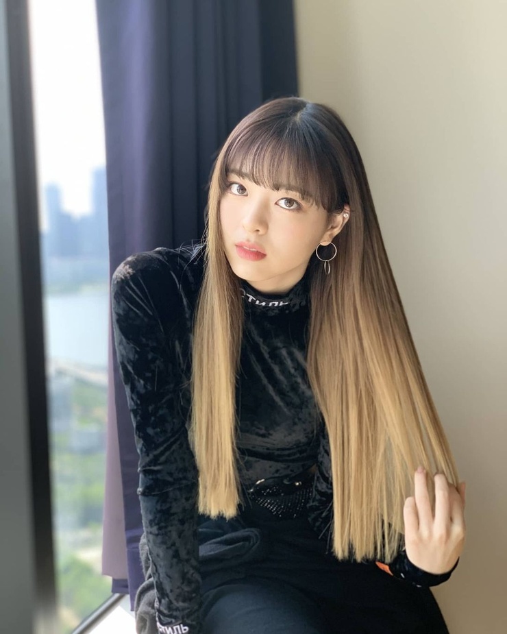 Yuna (ITZY) Yuna (ITZY)