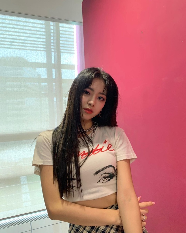 Yuna (ITZY) Yuna (ITZY)