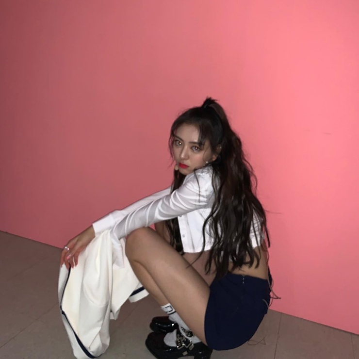 Yuna (ITZY) Yuna (ITZY)