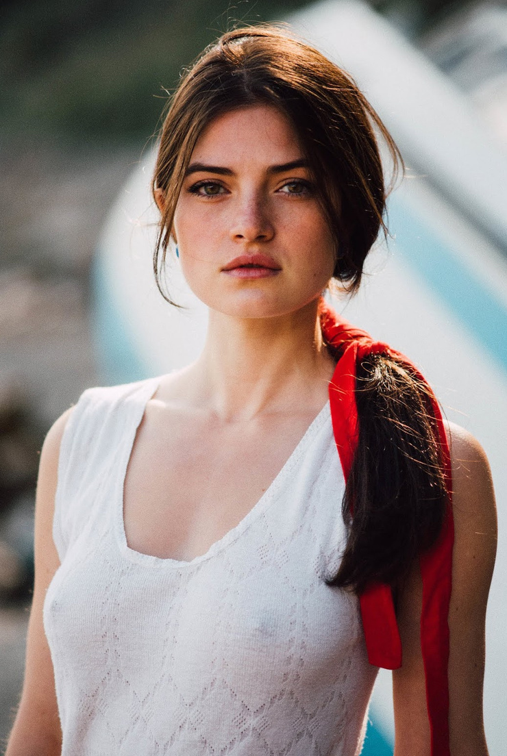 Eve Dumon