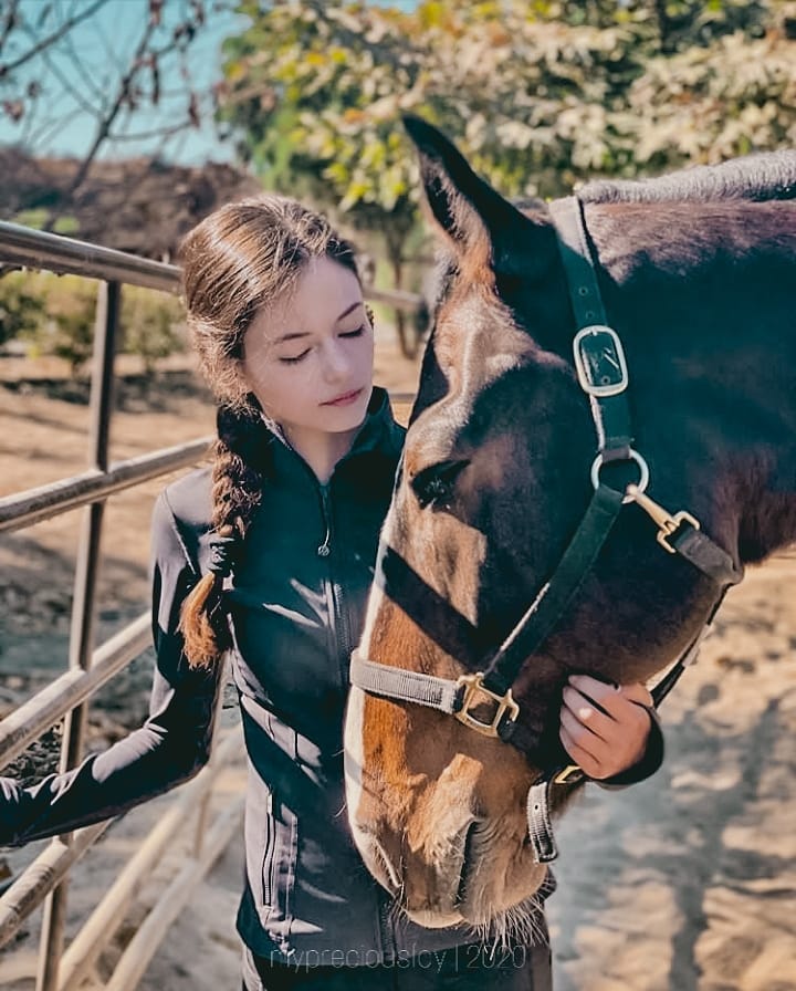 Mackenzie Foy