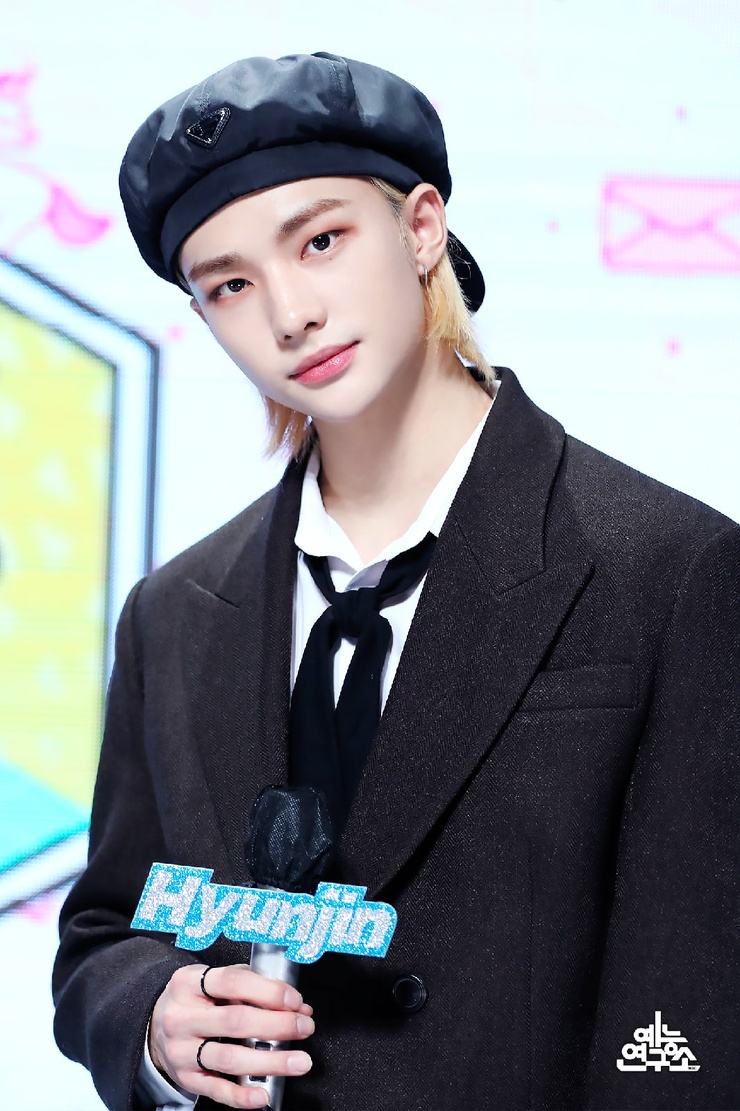 Hyun-Jin Hwang Hyun-Jin Hwang