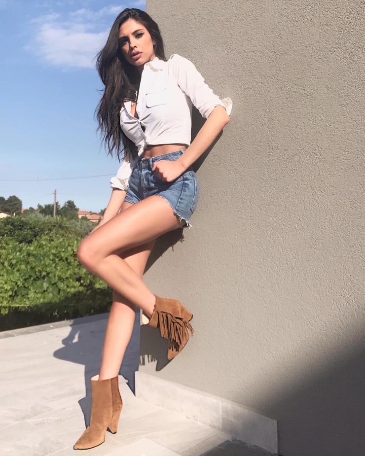 Agata Alonzo Agata Alonzo