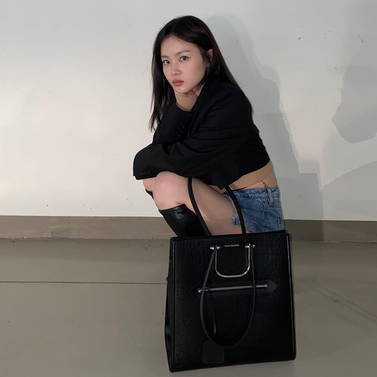 Lee Ha Yi