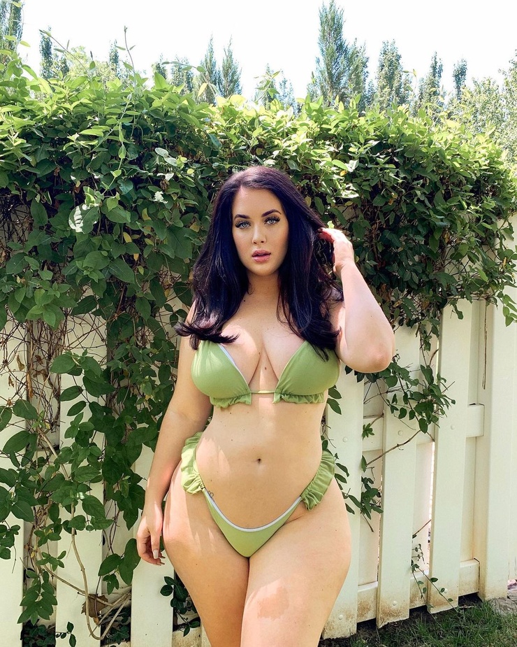 Holly Luyah