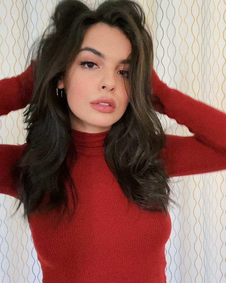Isabella Gomez Isabella Gomez