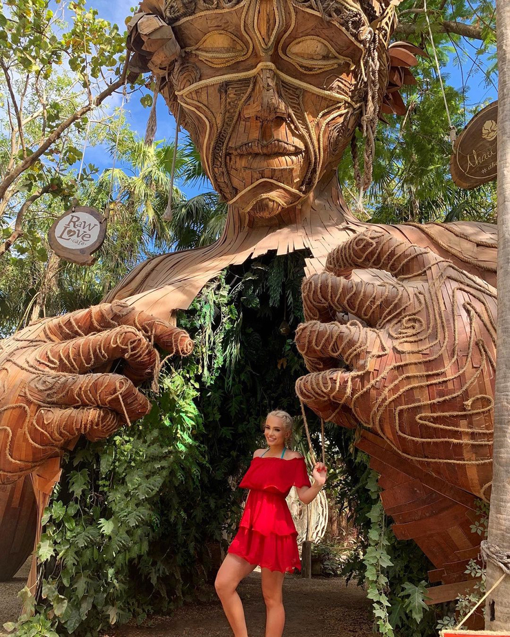 Picture of Elizabeth Chihaia