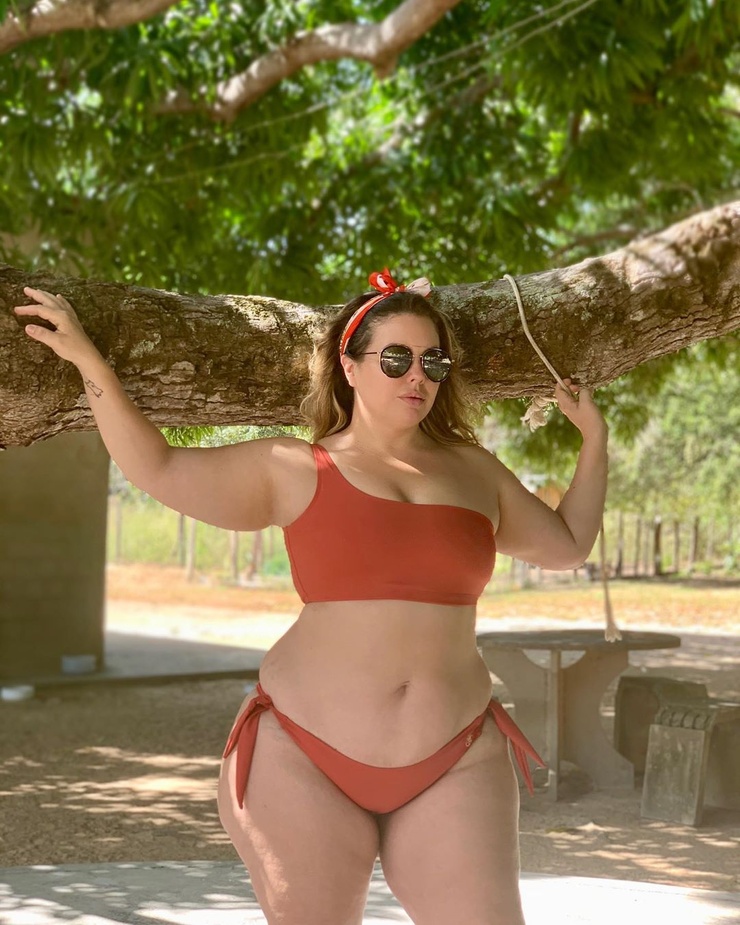 Fluvia Lacerda