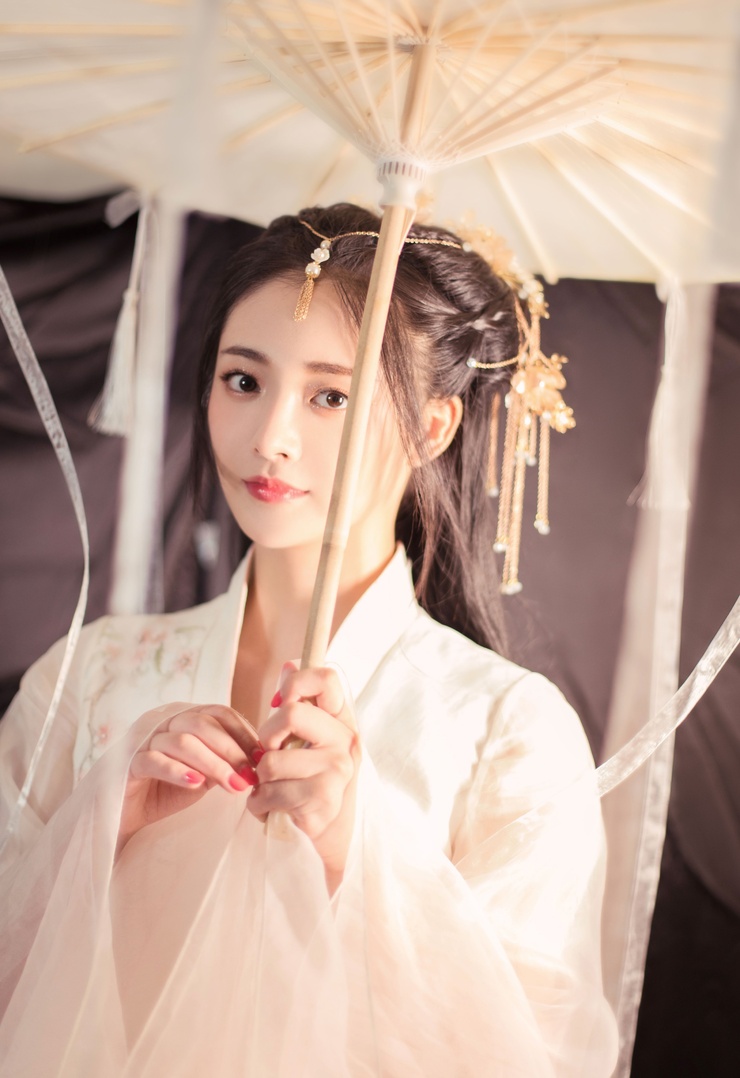 Zhou Jieqiong Zhou Jieqiong