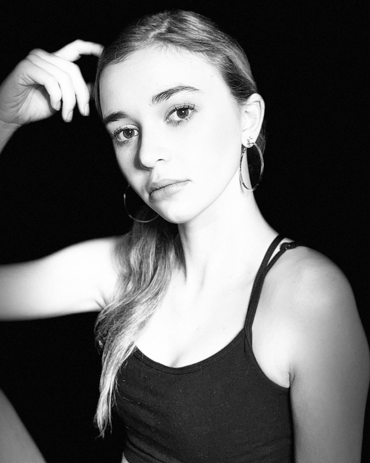 Picture of Nikki Roumel