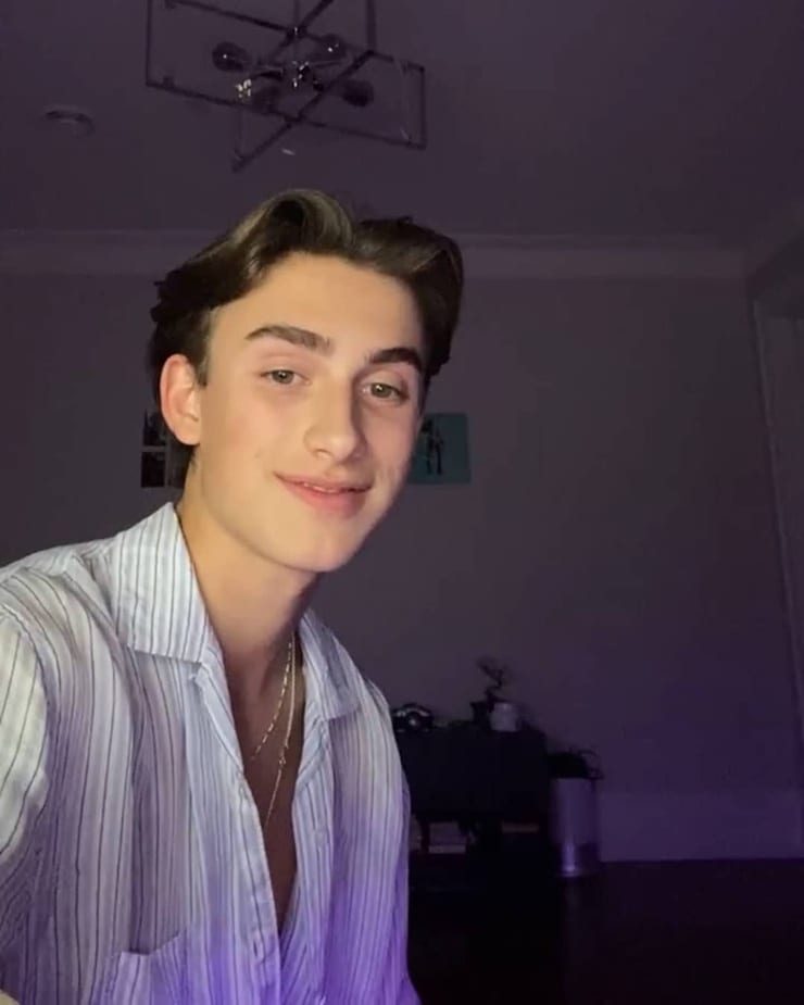 Picture of Johnny Orlando