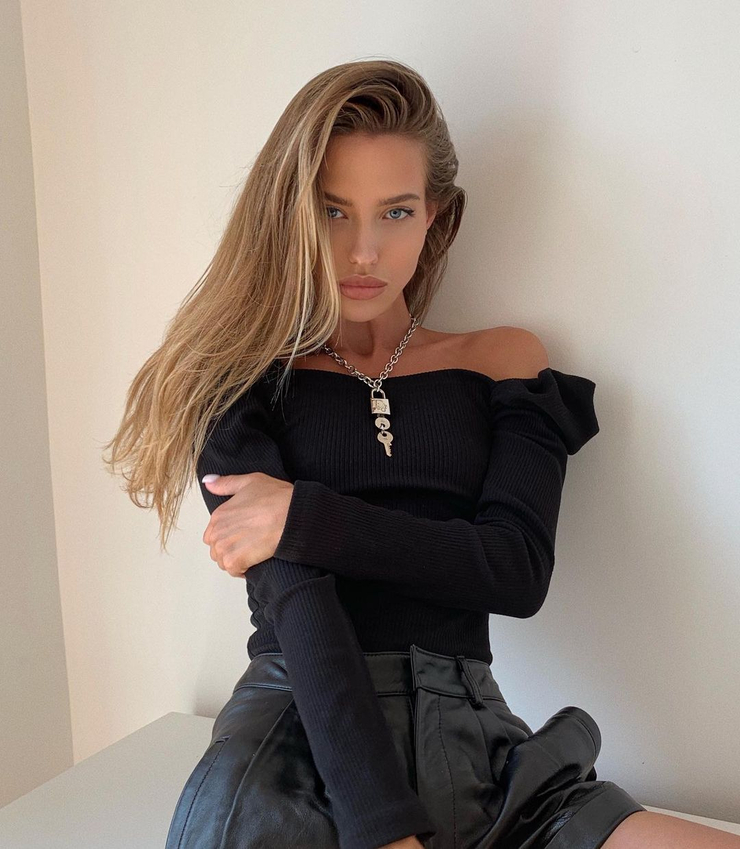 Alena Esipova Alena Esipova
