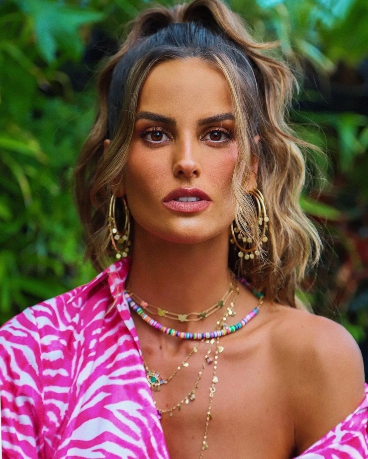 Izabel Goulart Izabel Goulart