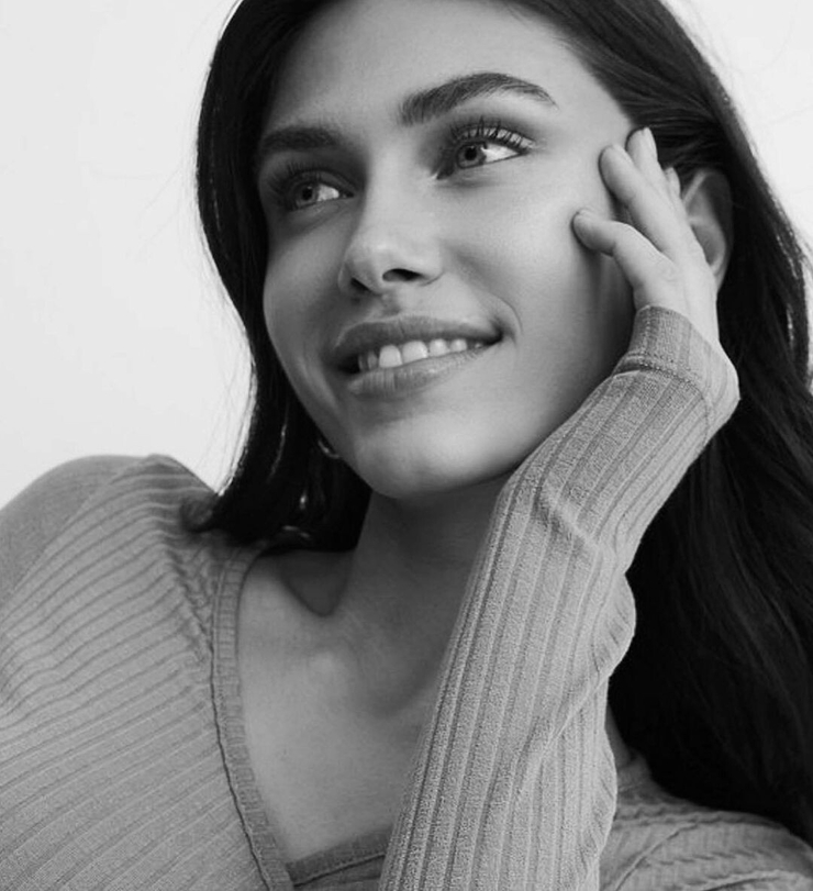 Vika Bronova Vika Bronova