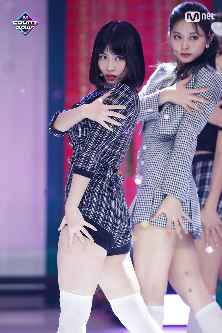Hirai Momo