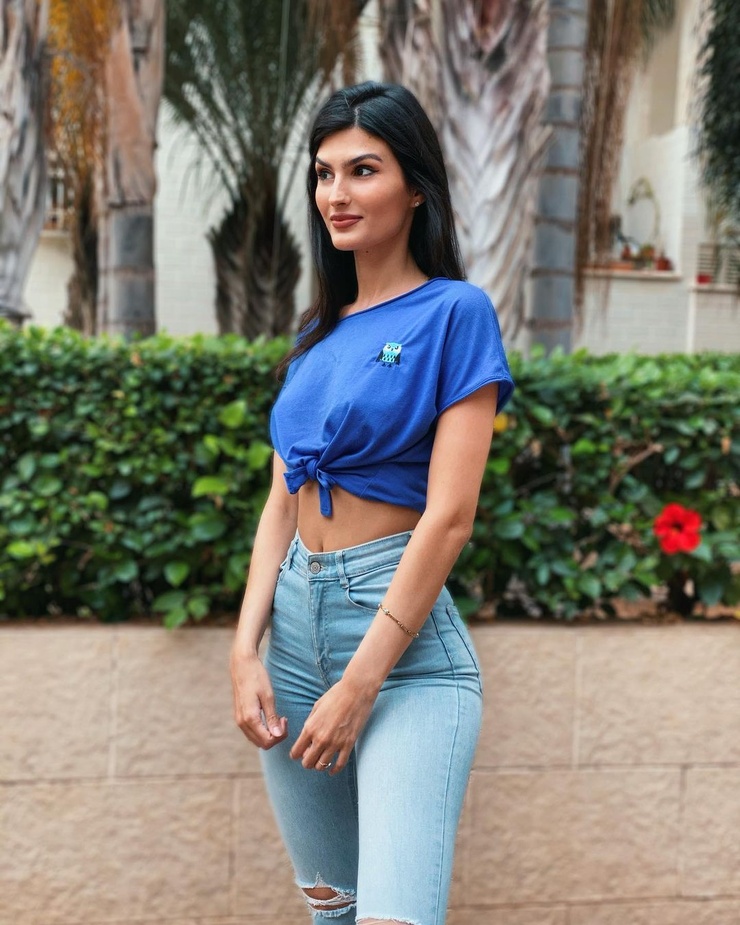 Yael Cohen (model)