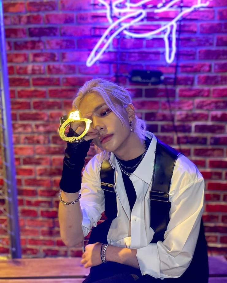 Hyun-Jin Hwang Hyun-Jin Hwang