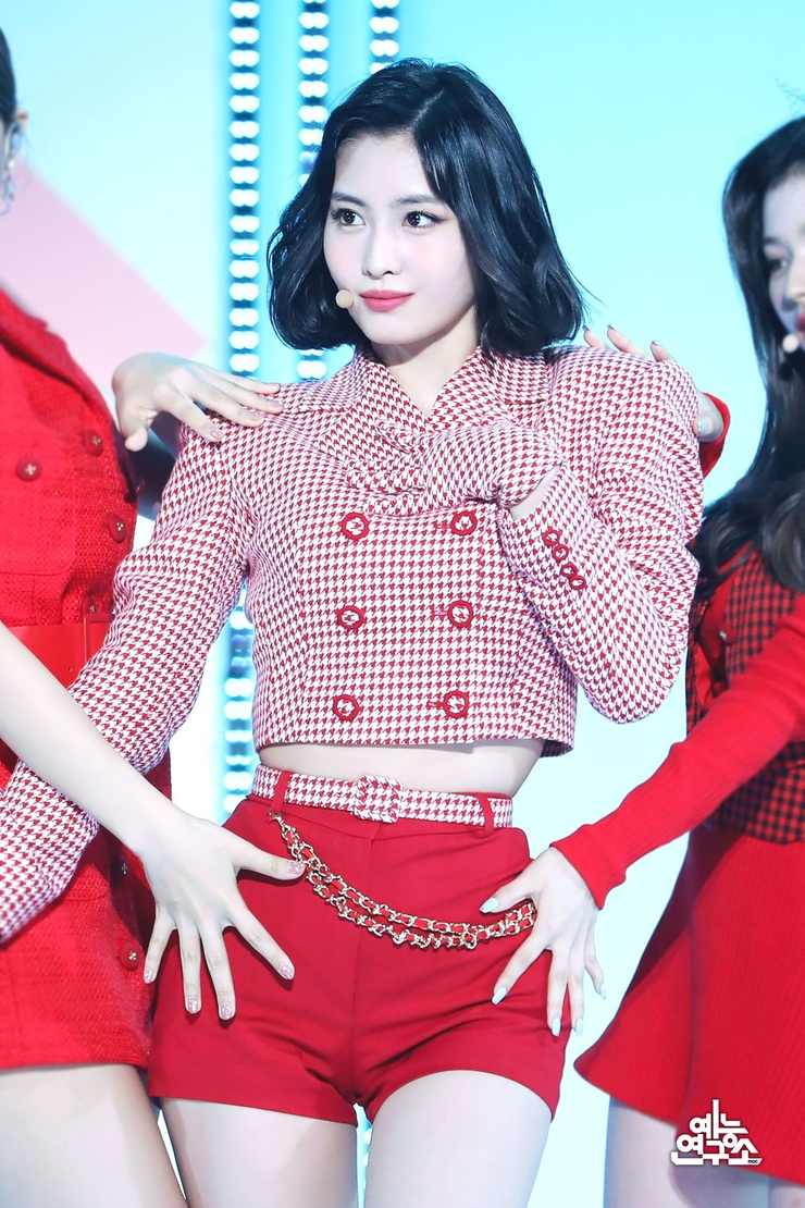 Hirai Momo