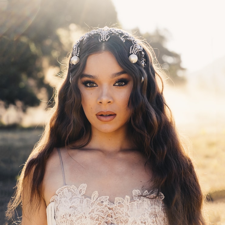 Hailee Steinfeld Hailee Steinfeld