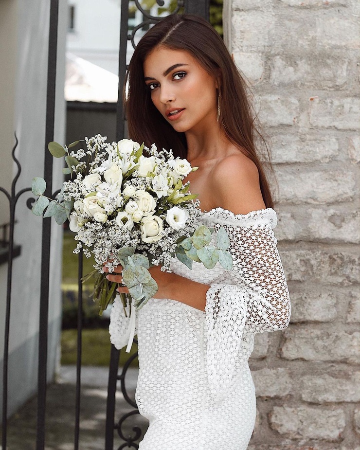 Laura Theresa