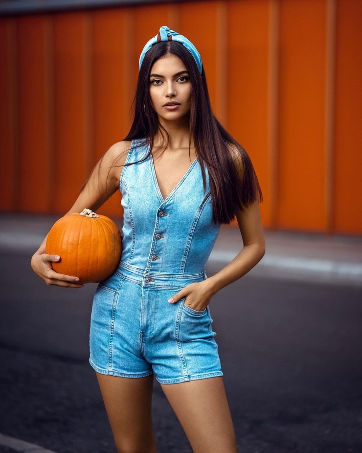 Laura Theresa Laura Theresa
